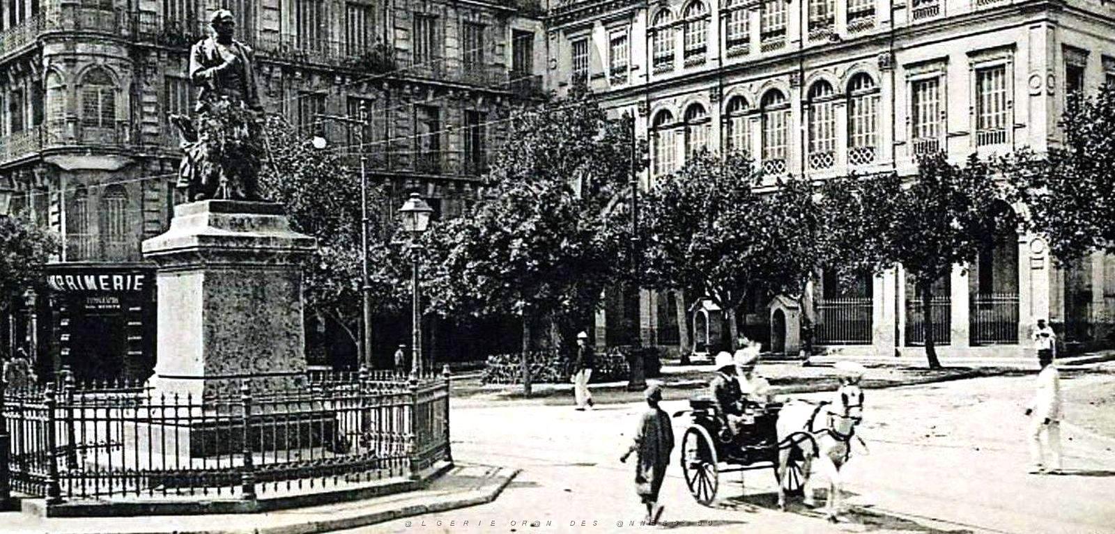 1255- Alger - Place2 Bugeaud.jpg